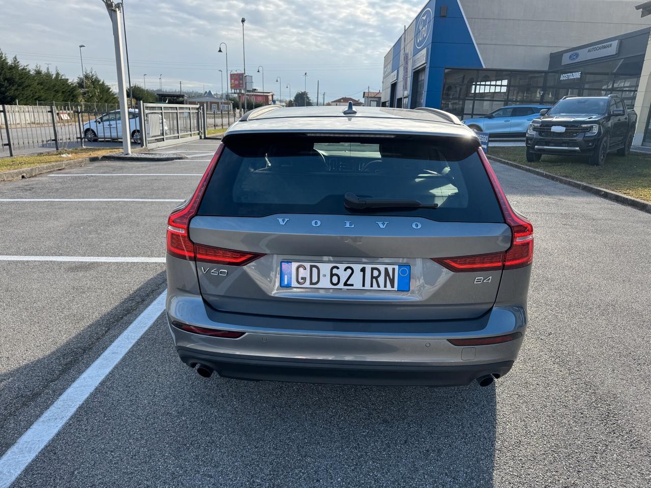 Volvo V60 B4 (Diesel/Hybrid) Momentum Business