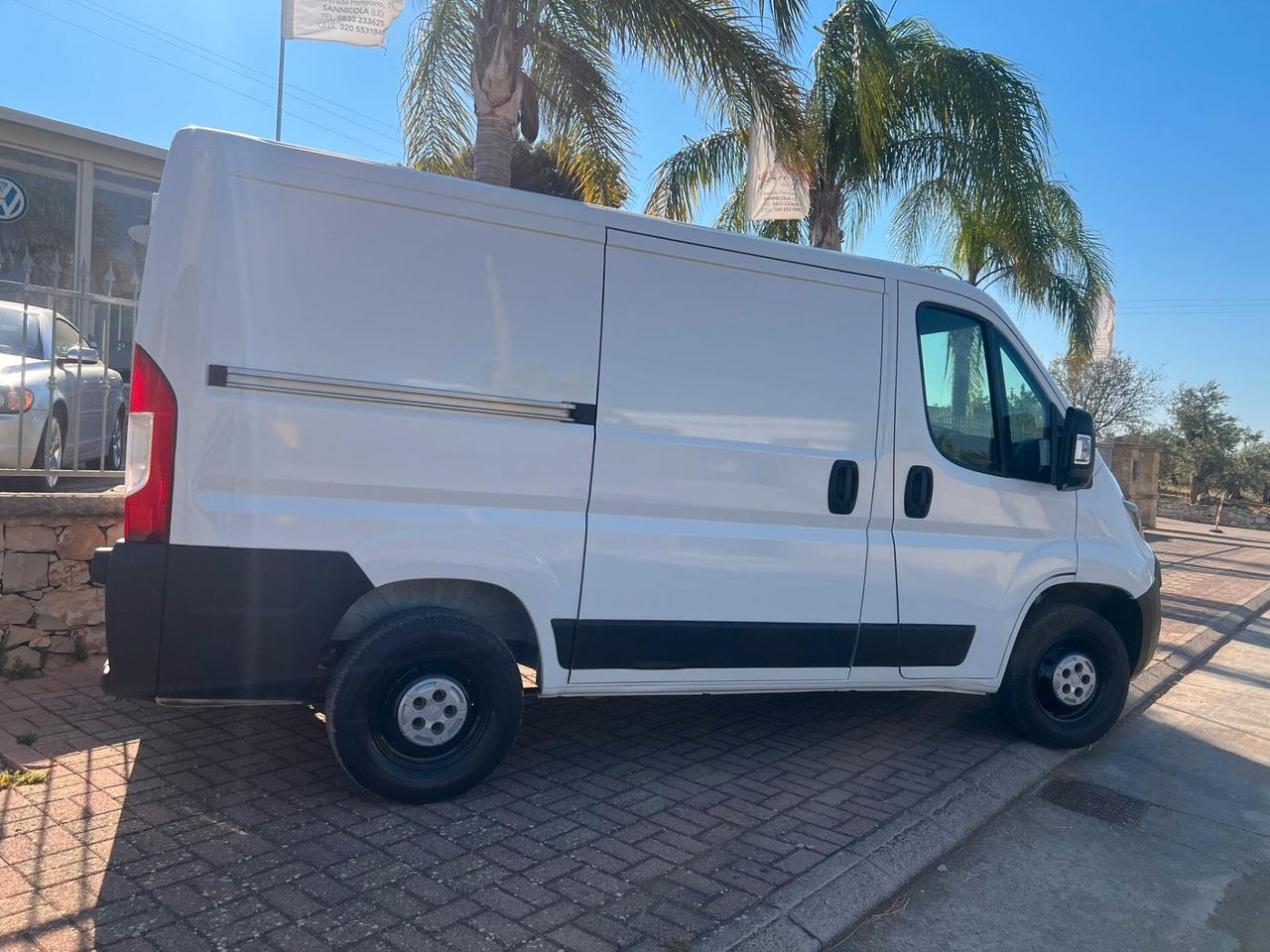 Peugeot Boxer 328 2.2 BlueHDi 120 S&S PC-TN Furgone