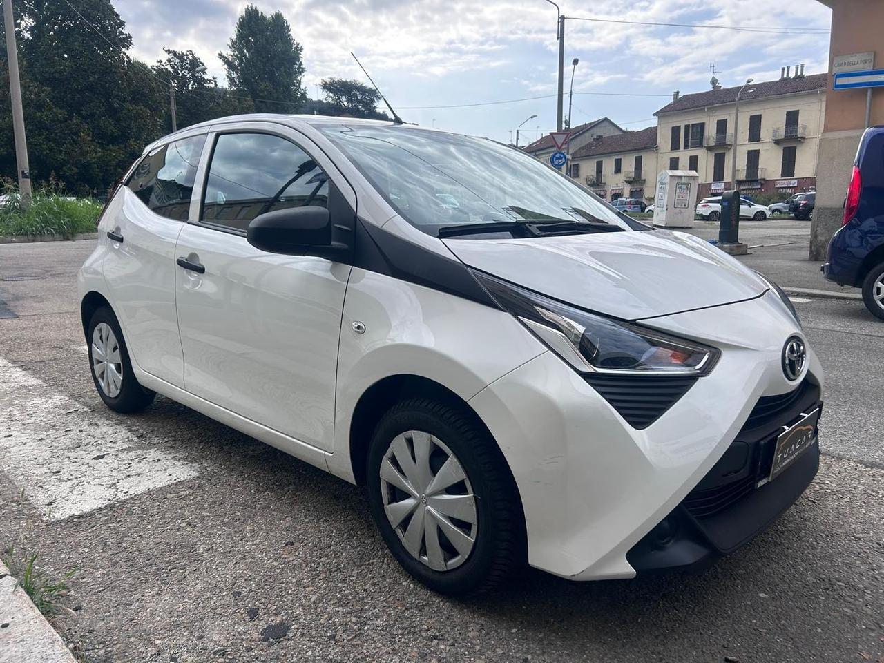 Toyota Aygo X Business 1.0 VVT-i #11773
