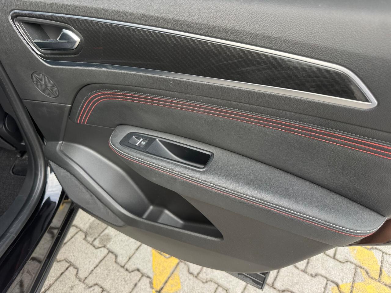 Renault Arkana Hybrid E-Tech 145 CV R.S. Line
