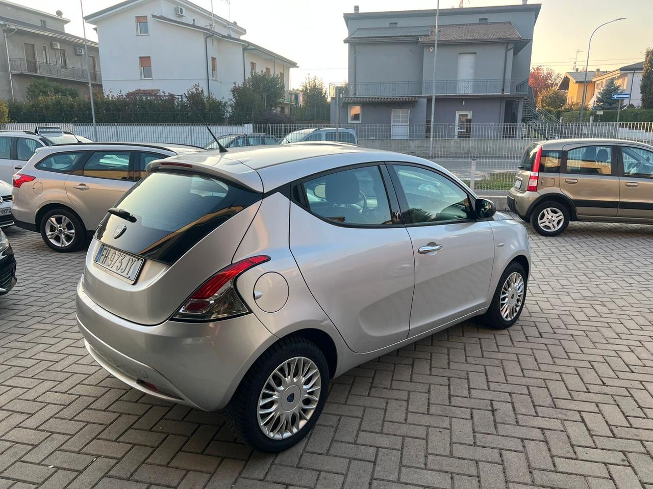 Lancia Ypsilon 1.2 69 CV 5 porte Platinum