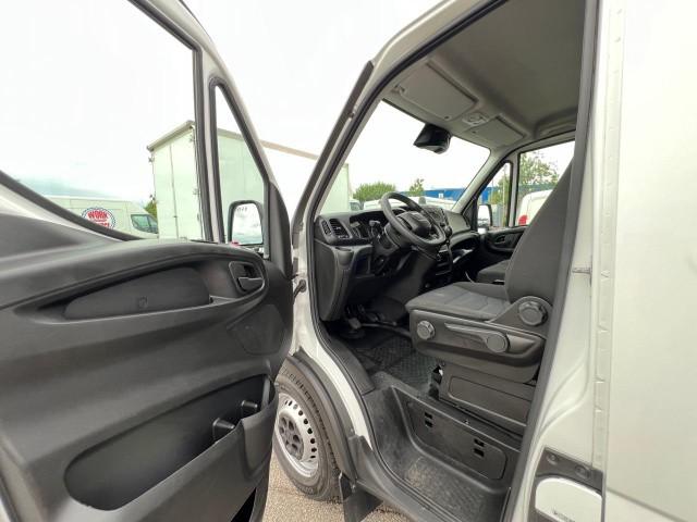 Iveco DAILY 35S16 V 7 posti