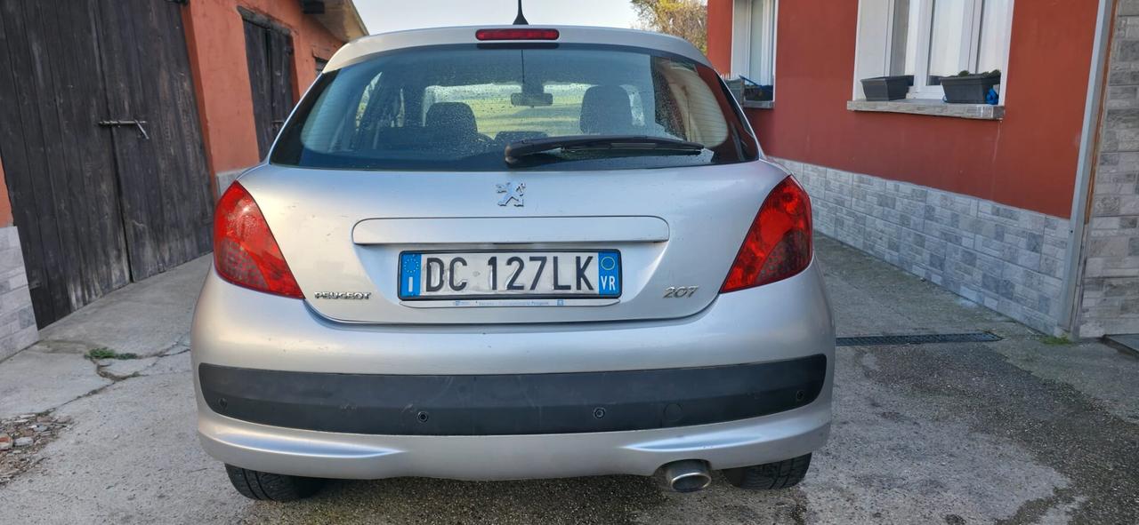 Peugeot 207 1.6 HDi 110CV 5p. Féline neopatentati