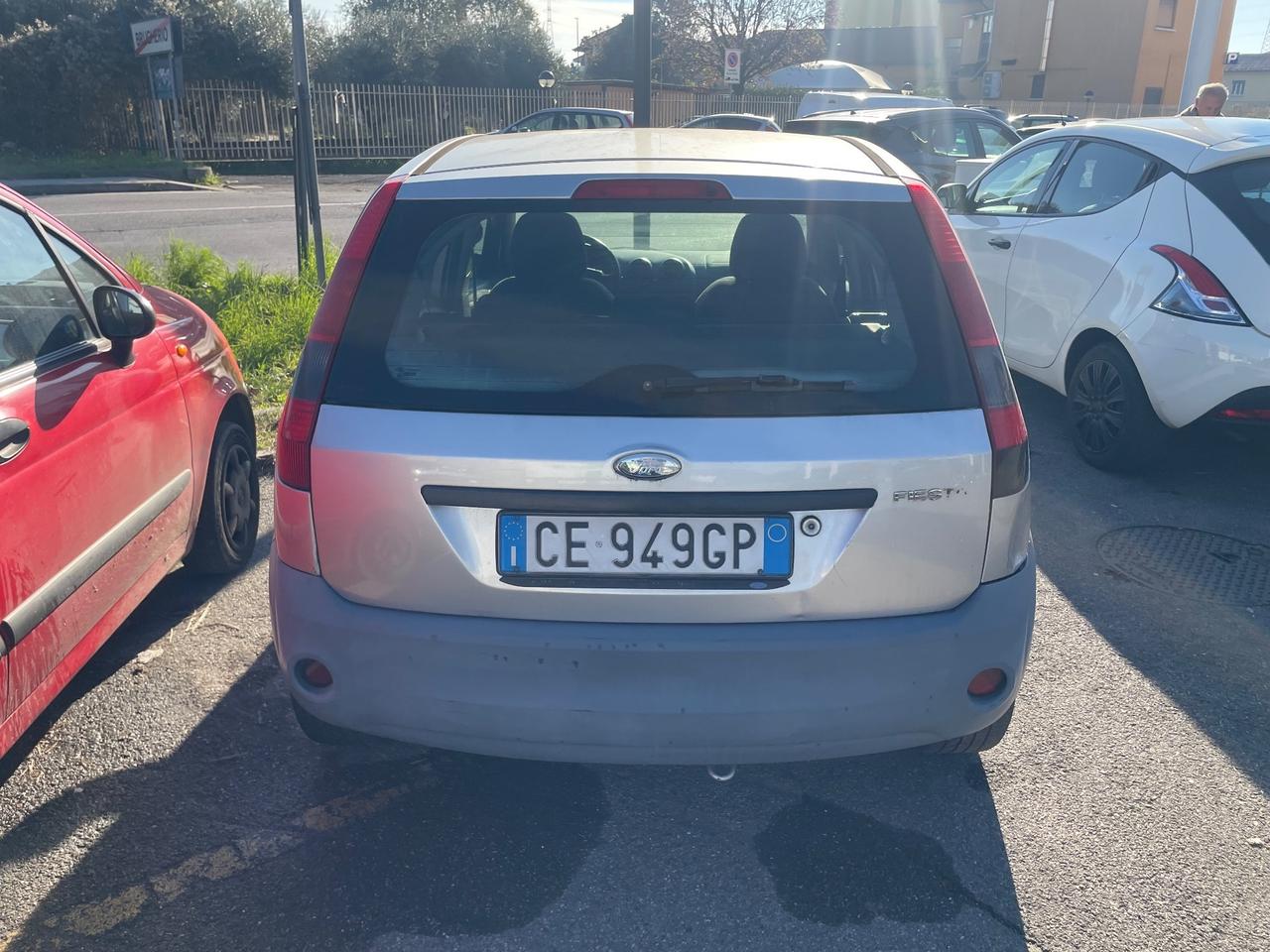 Ford Fiesta 1.4 16V 5p. Ghia