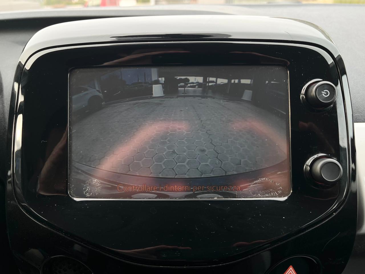 Toyota Aygo 1.0 VVT-i 69 CV 5 porte x-play