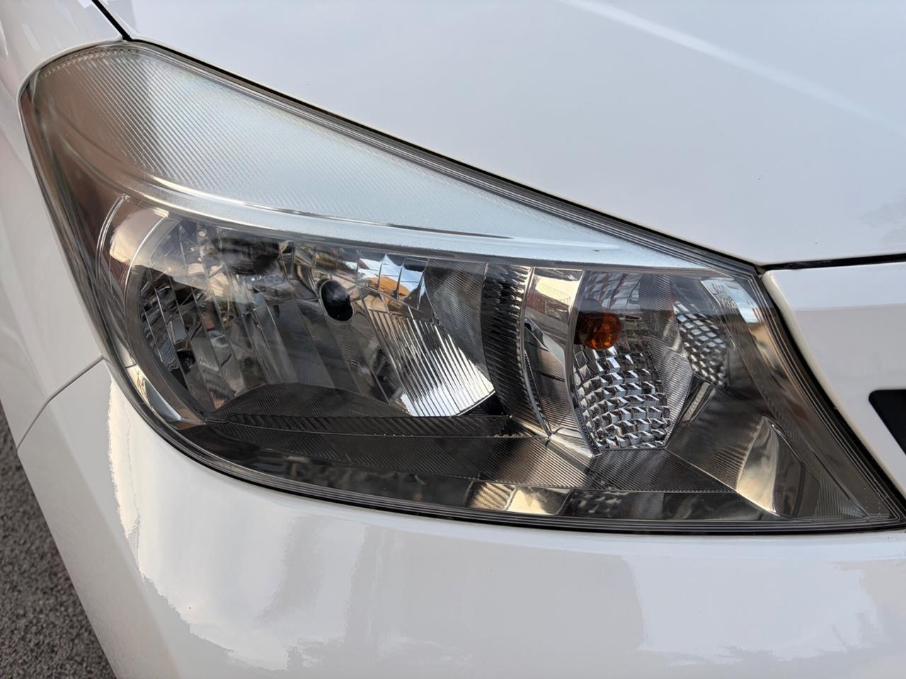 Toyota Yaris 1.0 benz unico proprietario