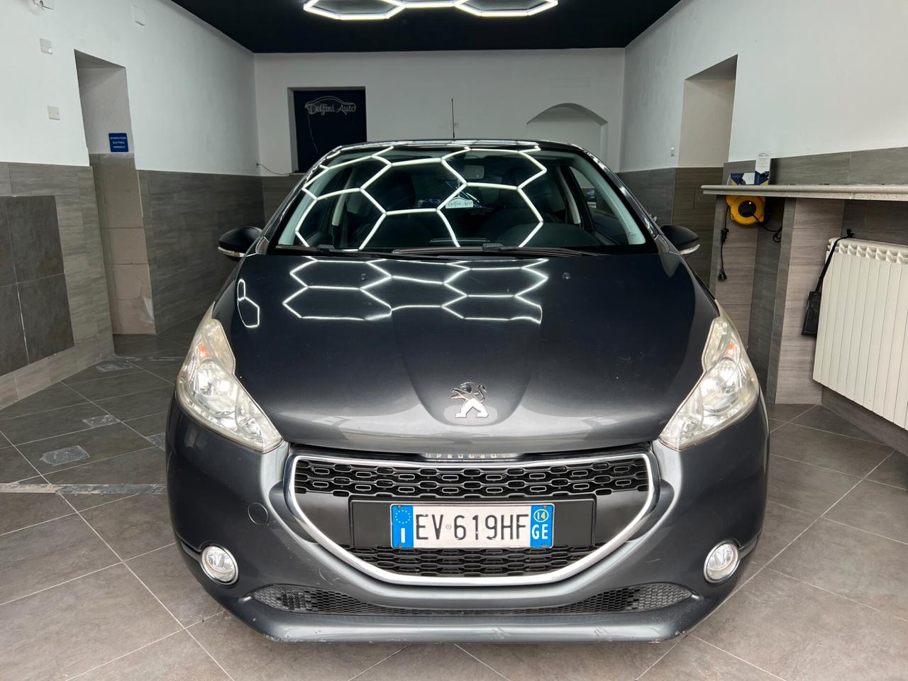 Peugeot 208 PureTech 82 3 porte Allure