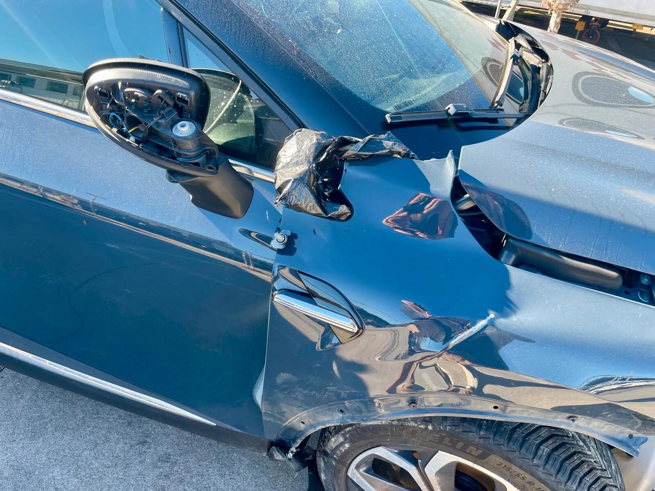 Renault Captur TCe 100 CV GPL Techno ***VEICOLO SINISTRATO **** VA IN MOTO