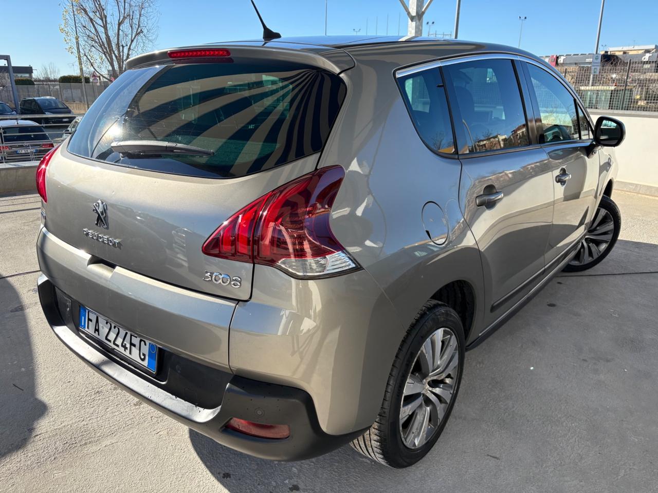 Peugeot 3008 BlueHDi 120 S&S Allure