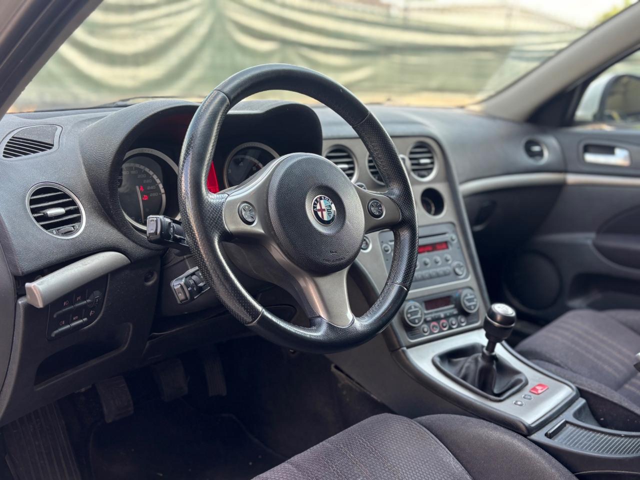Alfa Romeo 159 2.0 JTDm Sportwagon Distinctive