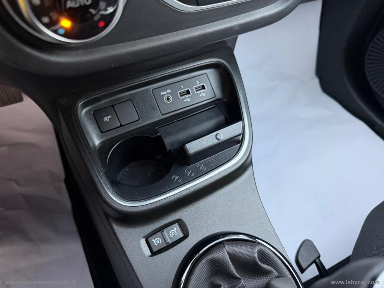 RENAULT Twingo SCe 65 CV Urban Night PARI NUOVO!