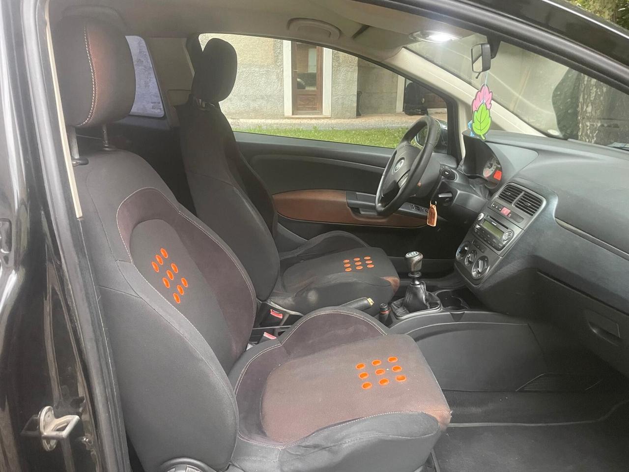 FIAT GRANDE PUNTO 1.9 MJT 130CV 6M - ADATTA A NEOPATENTATI