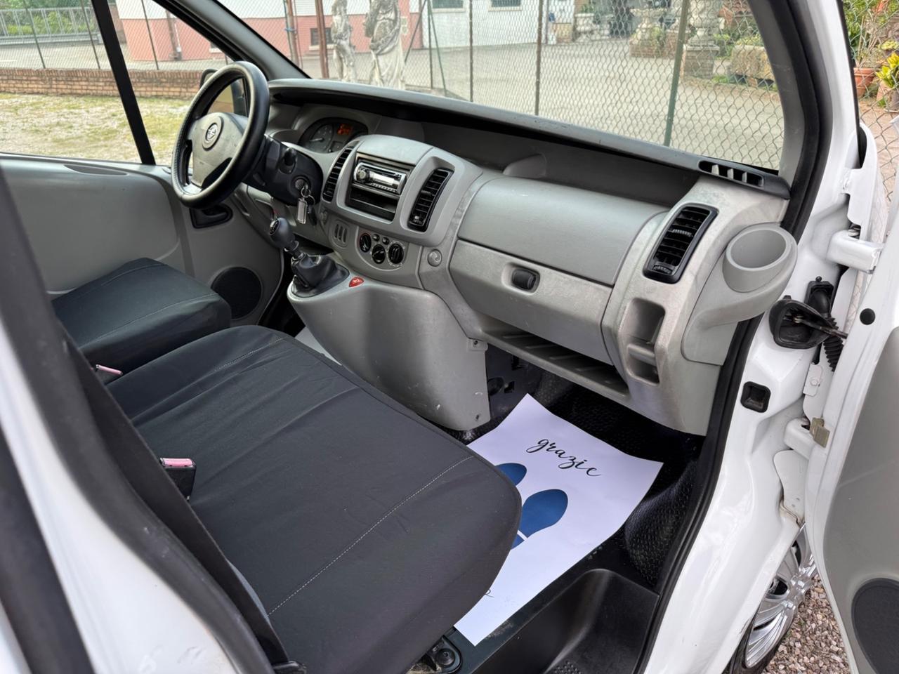 Opel Vivaro 27 2.0i 16V PC-TN Furgone