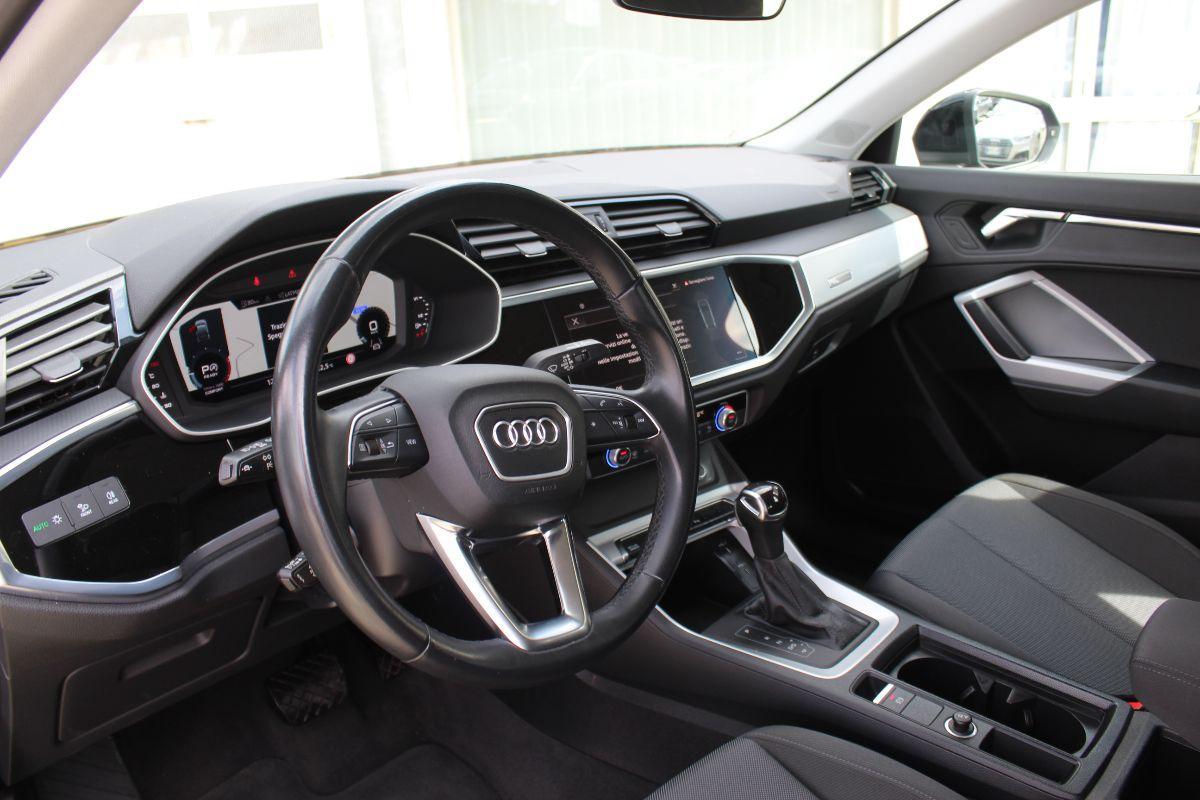 AUDI - Q3 Sportback - 35 TDI S Tronic Business Plus