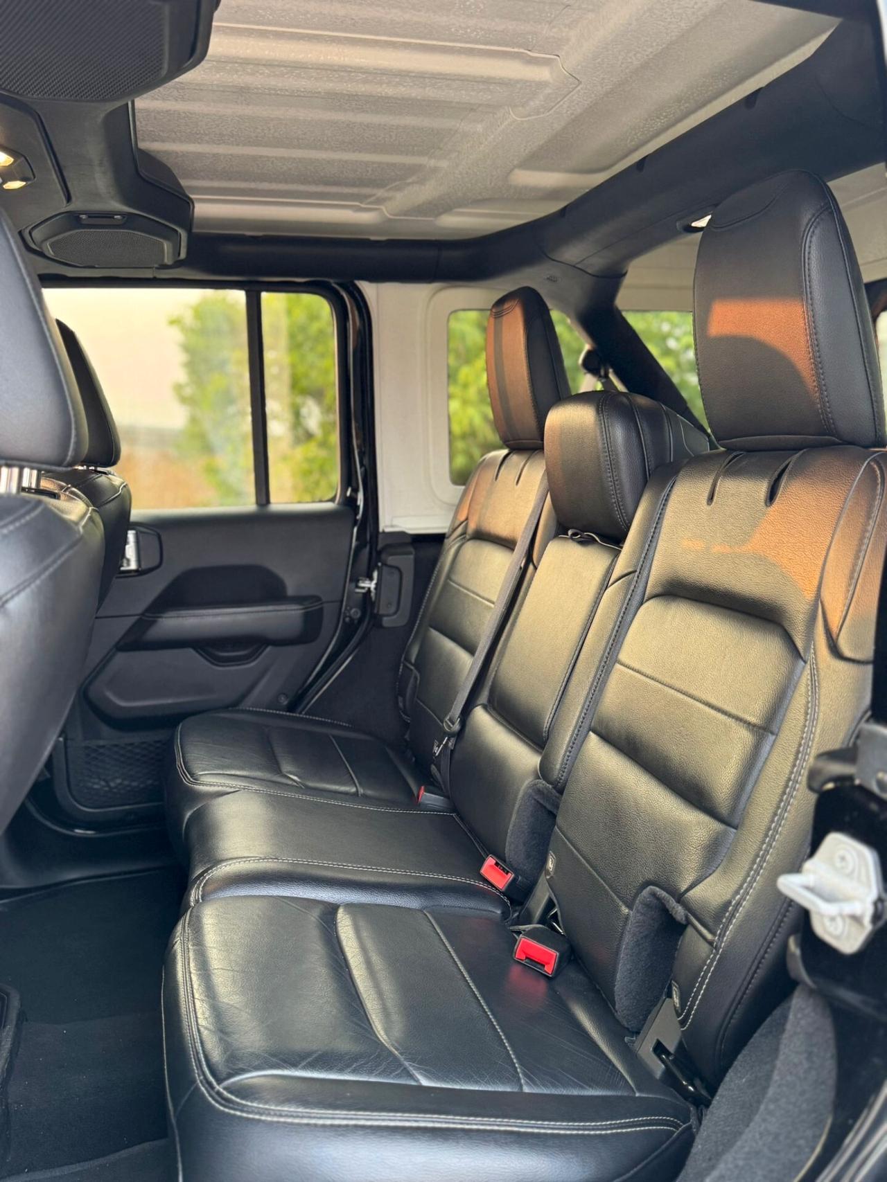 Jeep Wrangler Unlimited 2.2 Mjt II Sahara
