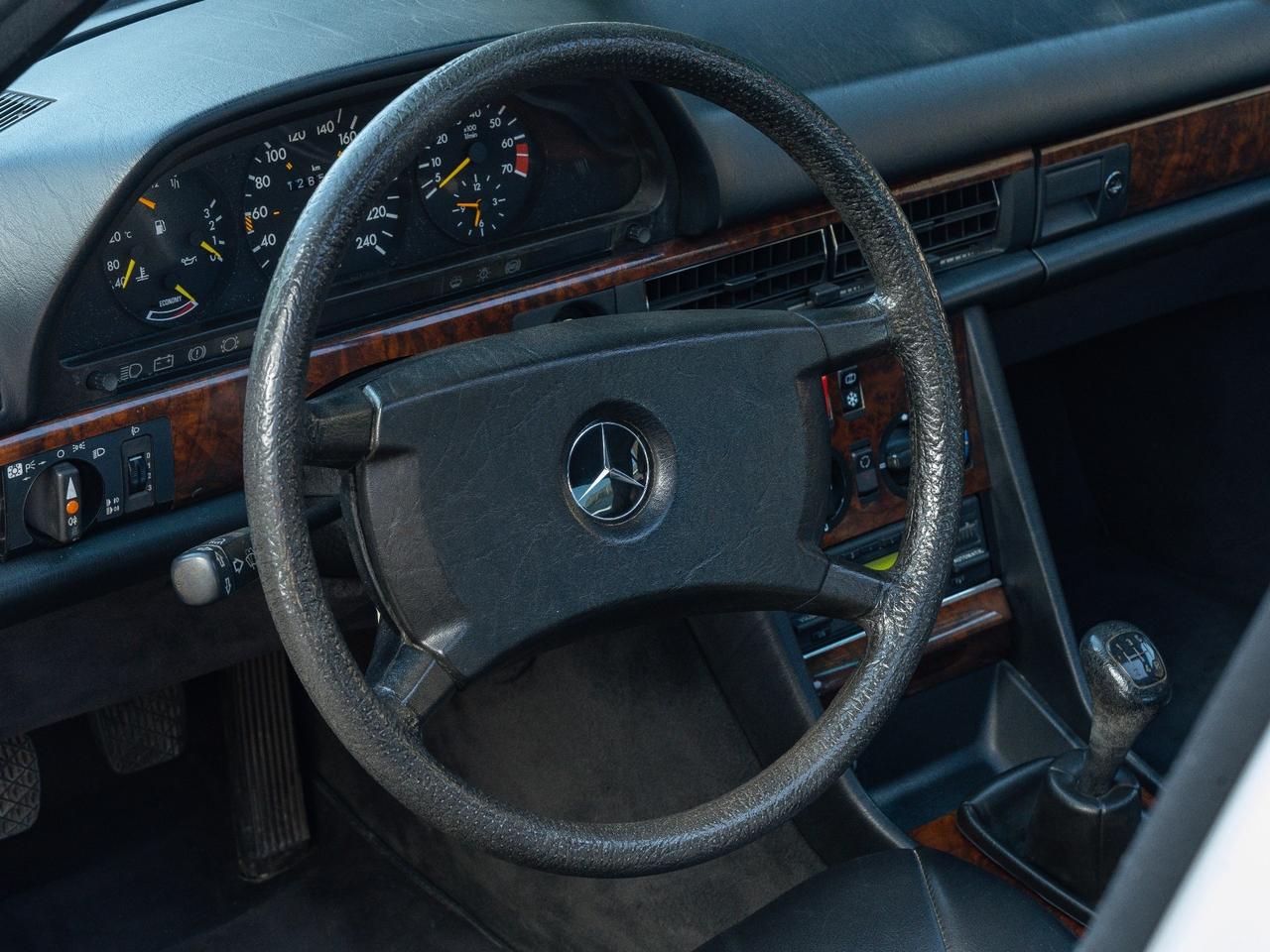 Mercedes-benz S 300 SE