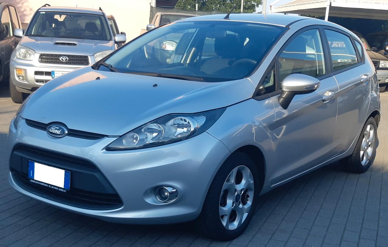 Ford Fiesta 1.4 5 porte Bz.- GPL Titanium