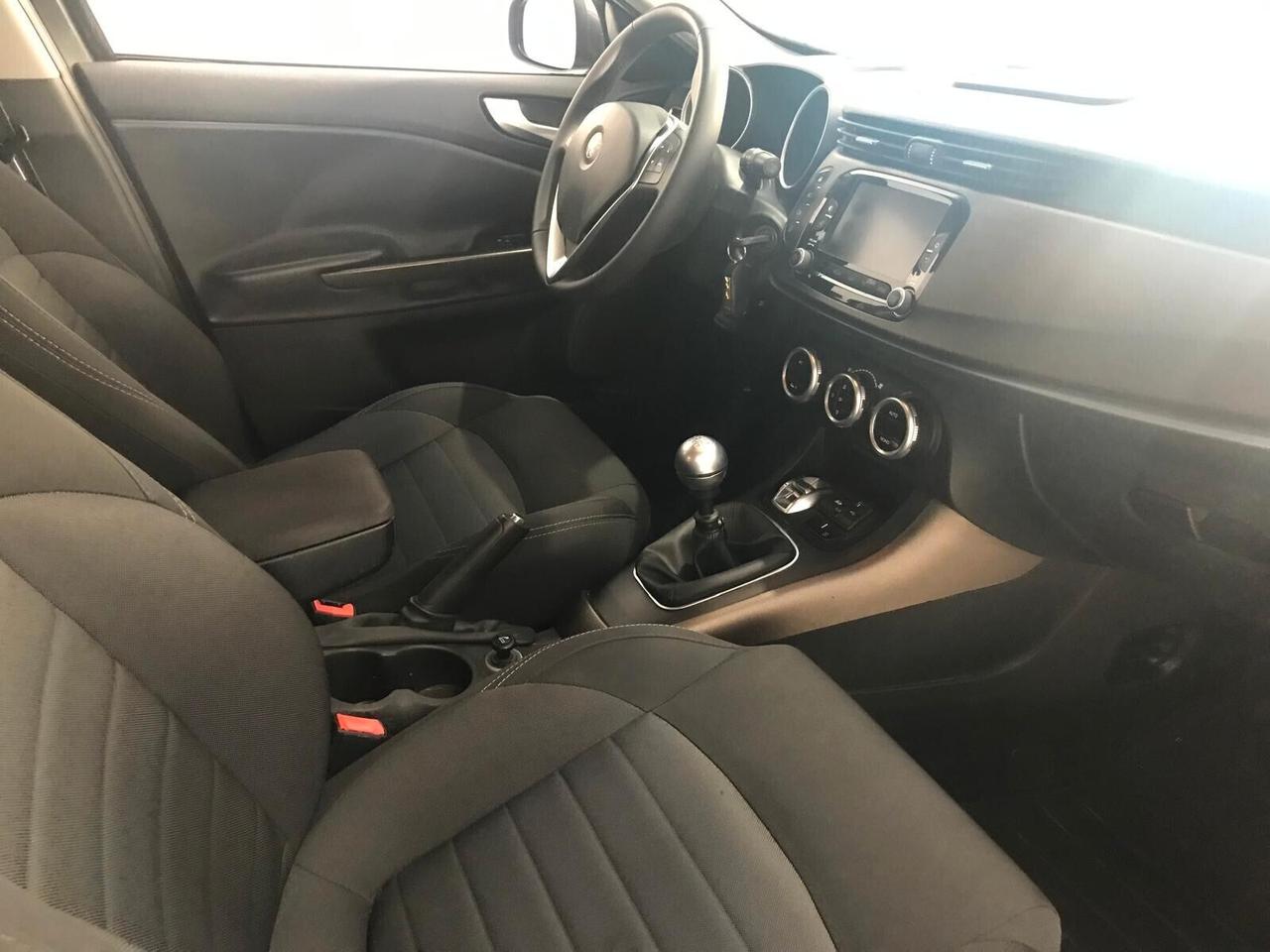Alfa Romeo Giulietta 1.6 JTDm-2 105 CV Distinctive