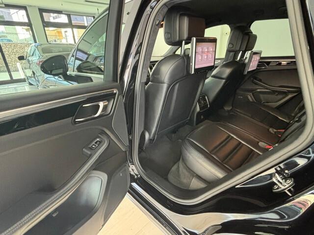 Porsche Macan Turbo 3.6 benzina 400cv pdk 2017