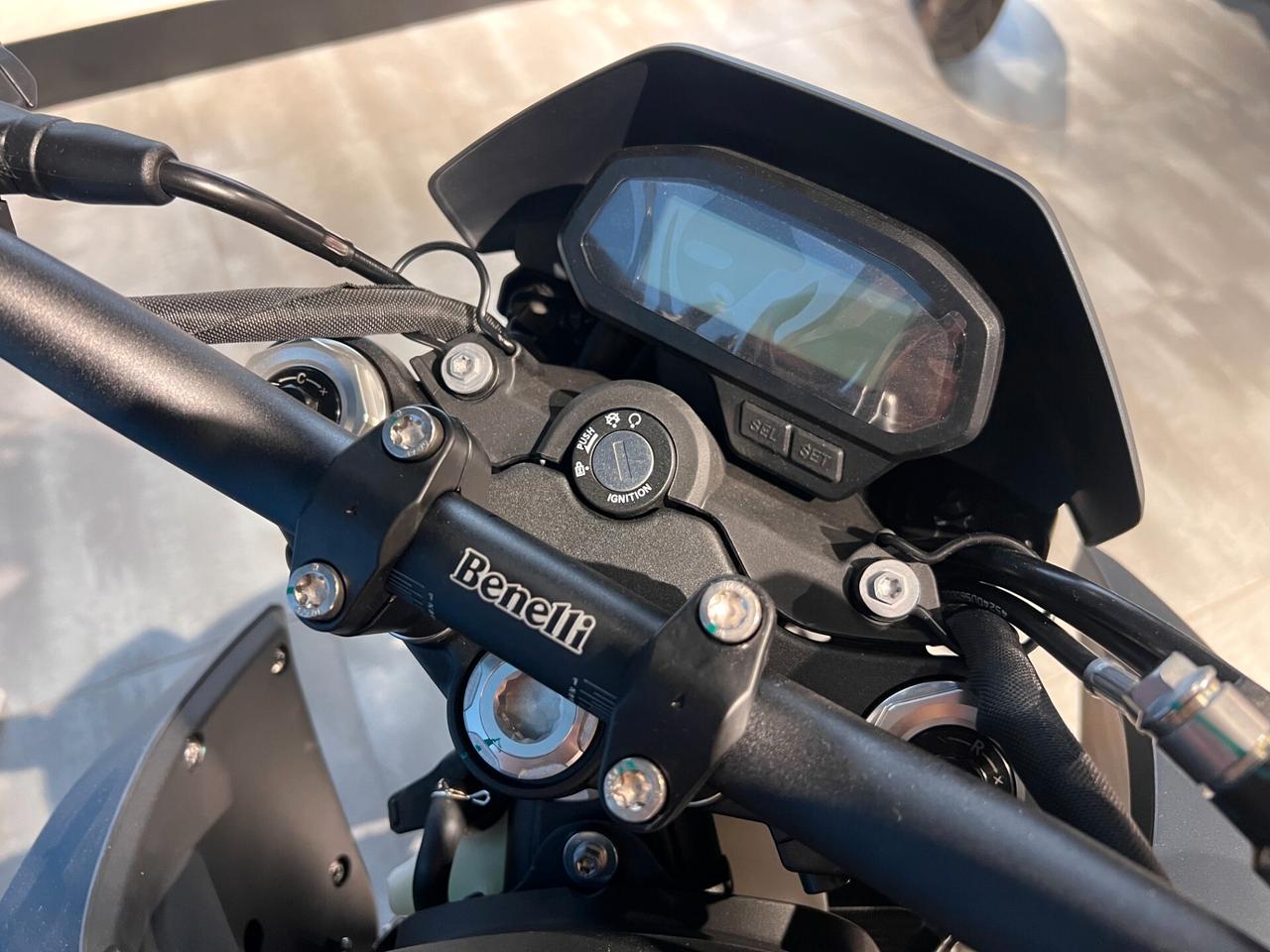 Benelli BX 125 S