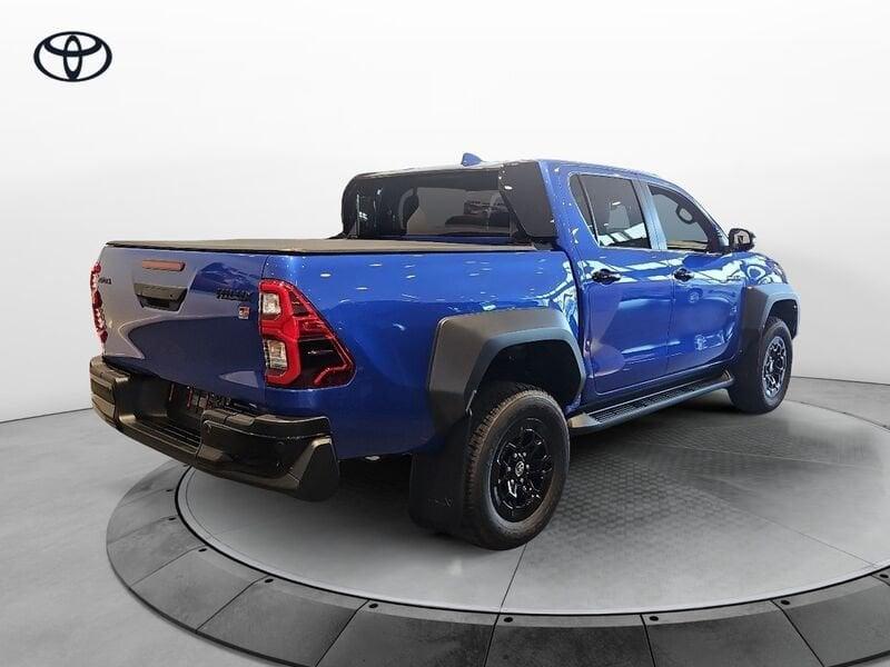 Toyota Hilux 2.8 D-4D A/T 4WD 4 porte Double Cab GR SPORT