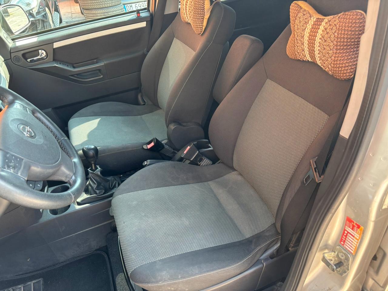 Opel Meriva 1.4 16V Cosmo adatto a neopatentati