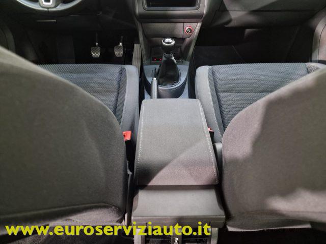 VOLKSWAGEN Touran 7 POSTI 1.2 TSI Comfortline BMT
