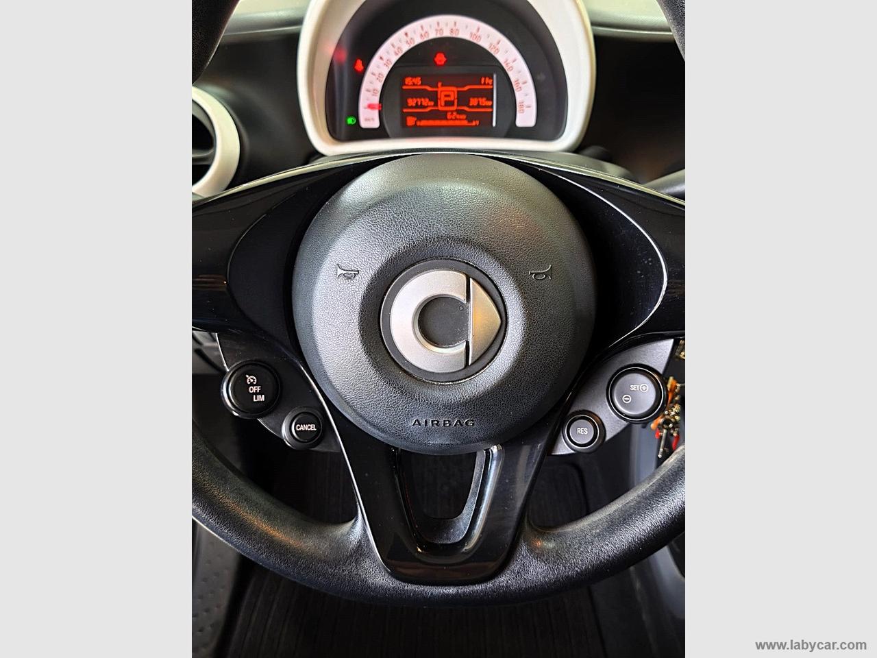 SMART fortwo 70 1.0 twinamic AUTOM*2017