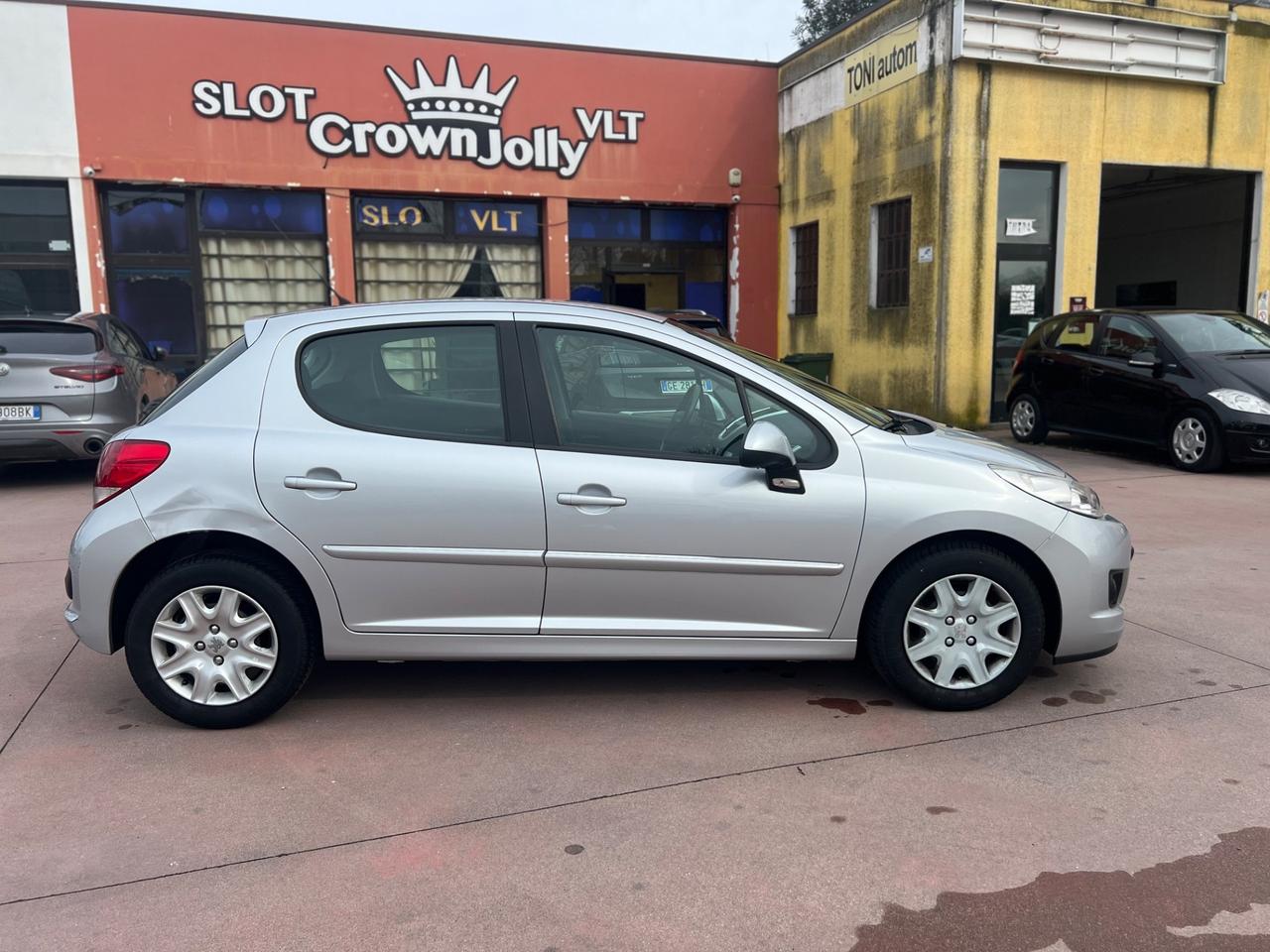 Peugeot 207 Plus 1.4 HDi 70CV 5 porte