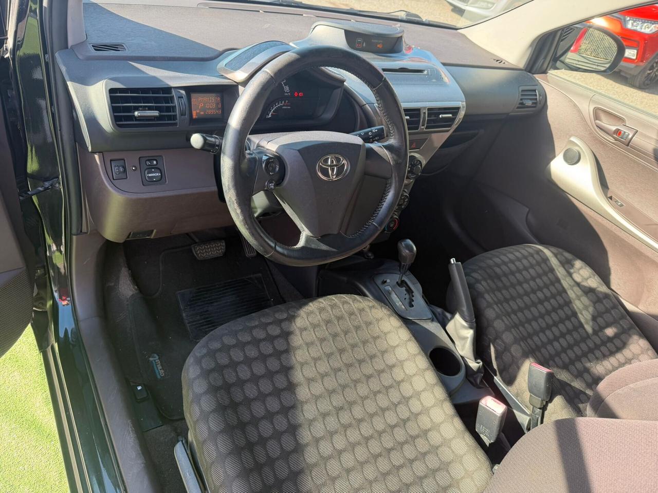 Toyota iQ 1.0 Multidrive