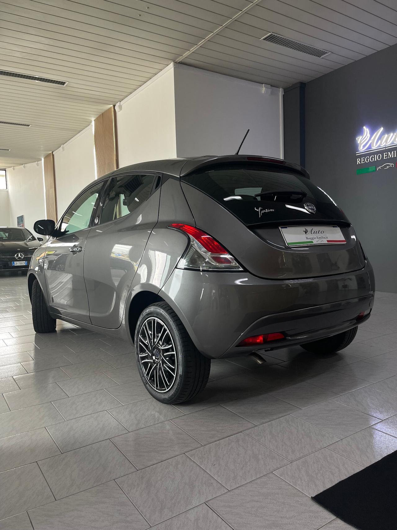 Lancia Ypsilon 1.2 69 CV 5 porte GPL Ecochic Gold