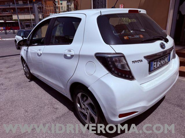 TOYOTA Yaris 1.5 Hybrid 5 porte Lounge "NEOPATENTATI"
