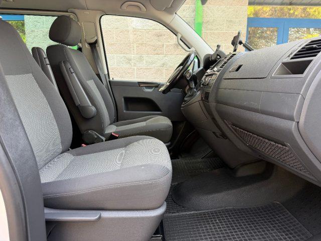 VOLKSWAGEN Caravelle 2.0 TDI DSG 140 CV 7 POSTI NAVIGATORE RETROCAMERA