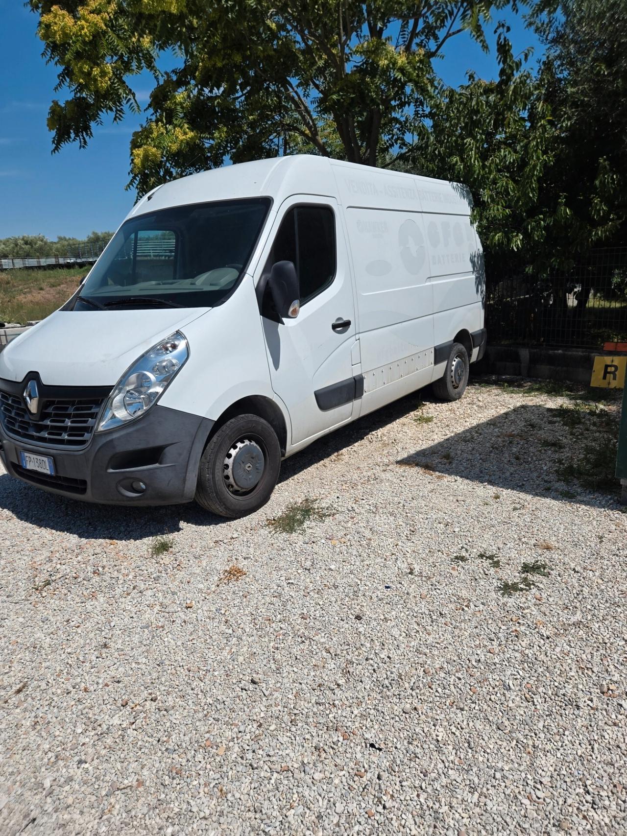 Renault master