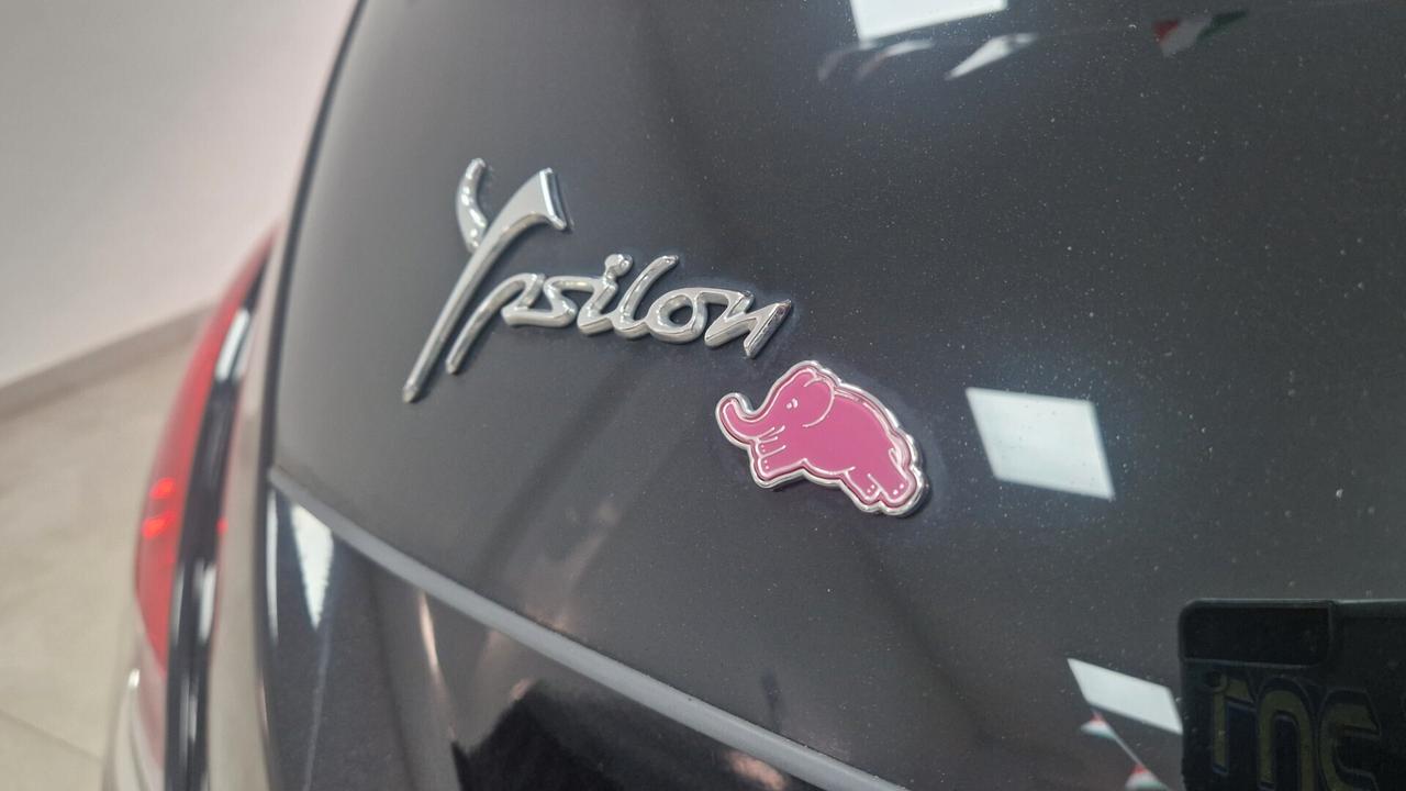 Lancia Ypsilon 1.3 MJT bicolor