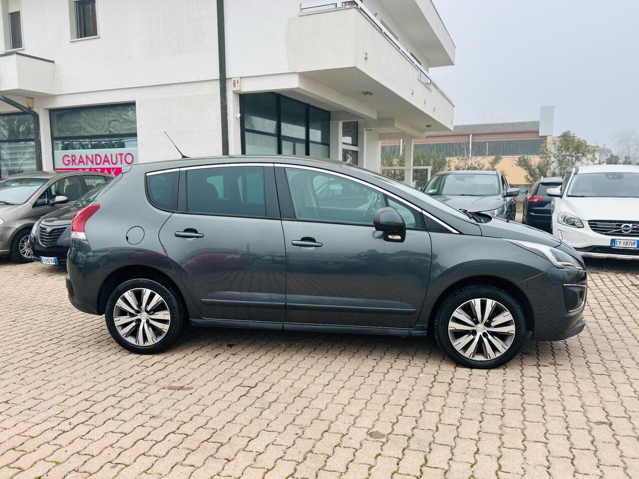 Peugeot 3008 BlueHDi 120 SeS Crossway