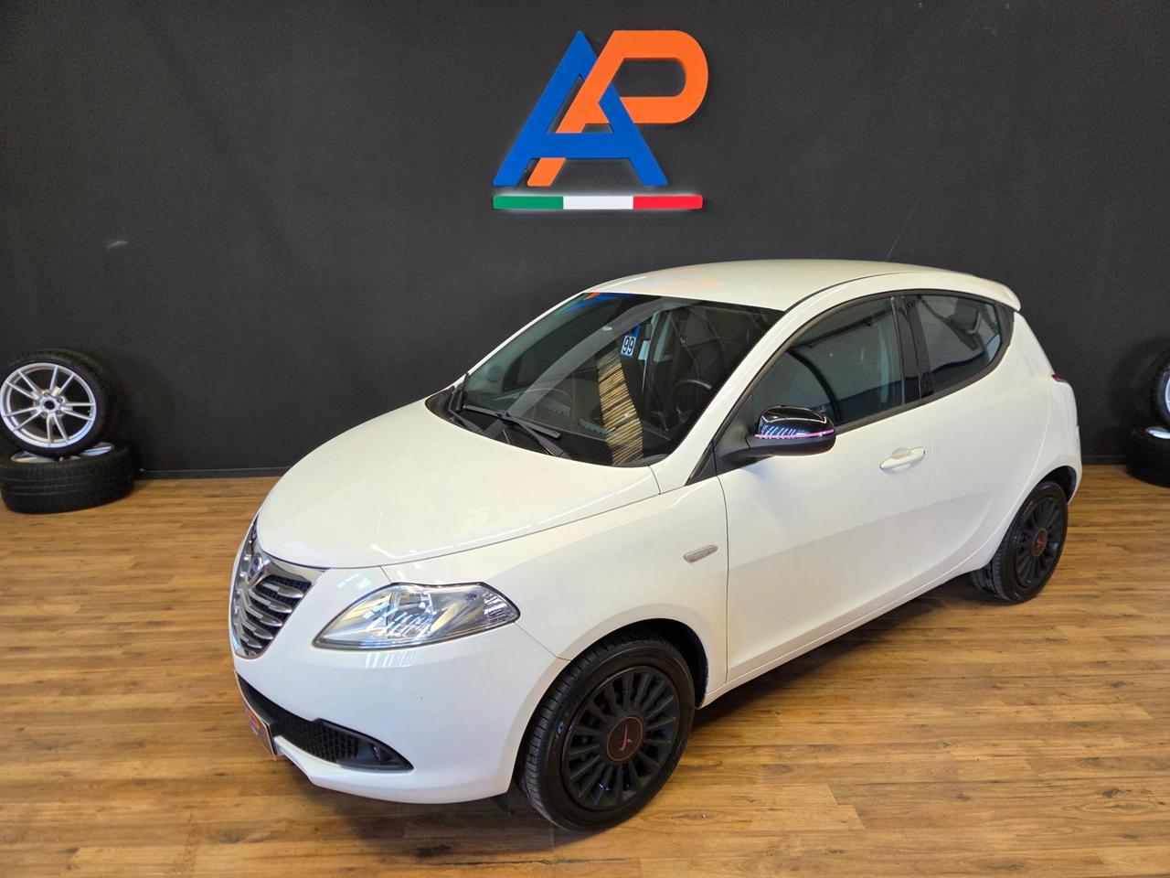Lancia Ypsilon 5 Porte Ypsilon 1.3 mjt Platinum s&s 95cv