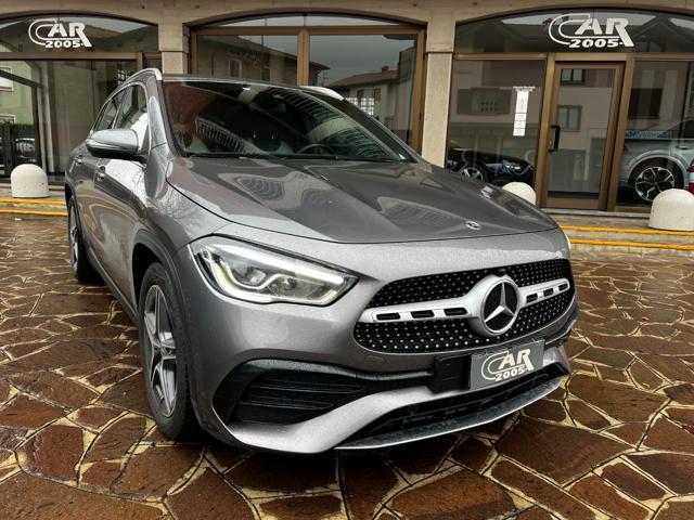 MERCEDES-BENZ GLA 200 Automatic Premium