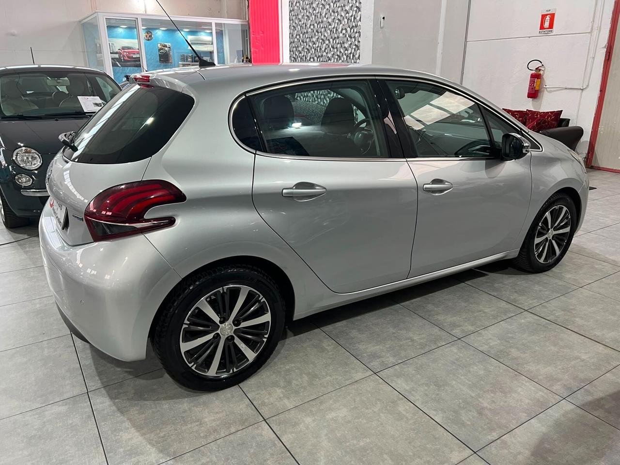 Peugeot 208 1.6 75 - ALLURE - 2016