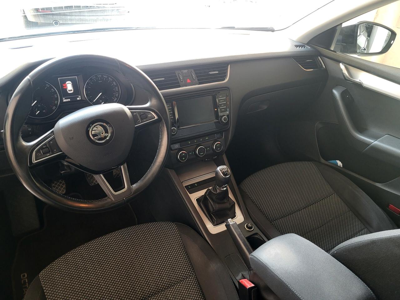 Skoda Octavia 1.6 TDI CR 110 CV Wagon Executive