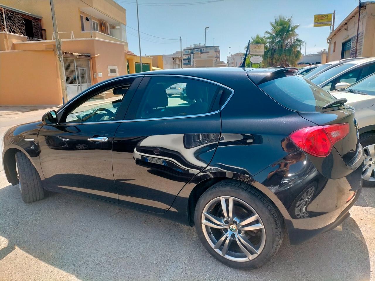Alfa Romeo Giulietta 1.6 JTDm-2 105 CV Distinctive