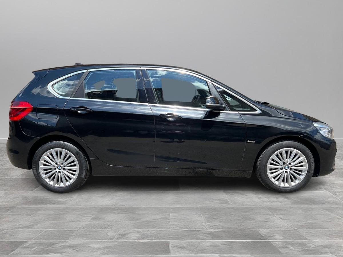 BMW 218d Active Tourer Luxury