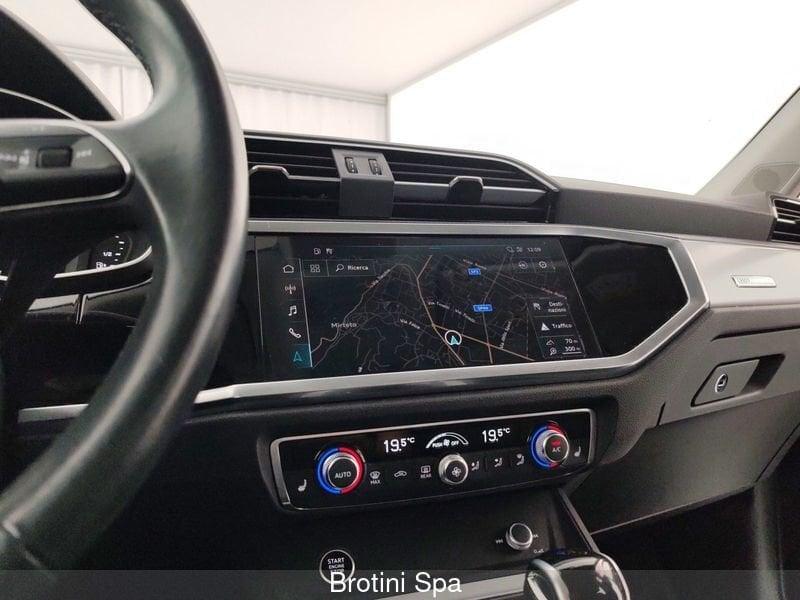 Audi Q3 35 TDI S tronic Business