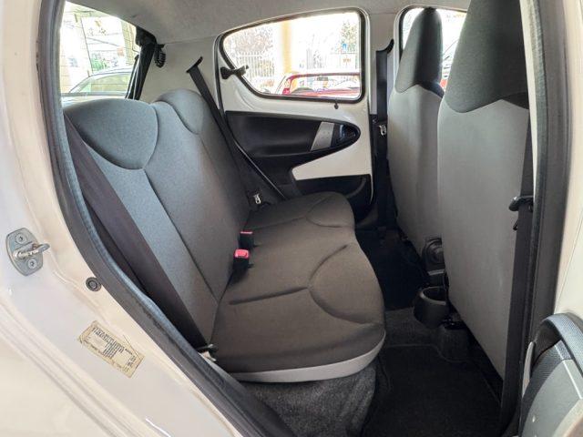 TOYOTA Aygo 1.0 12V VVT-i 5 porte Lounge Connect