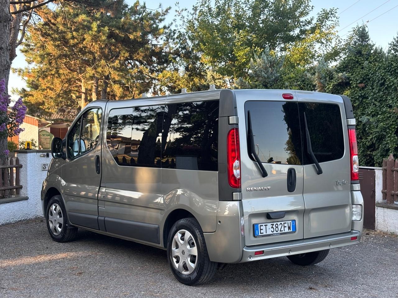 Renault Trafic 2.0CDTI 6posti autocarro