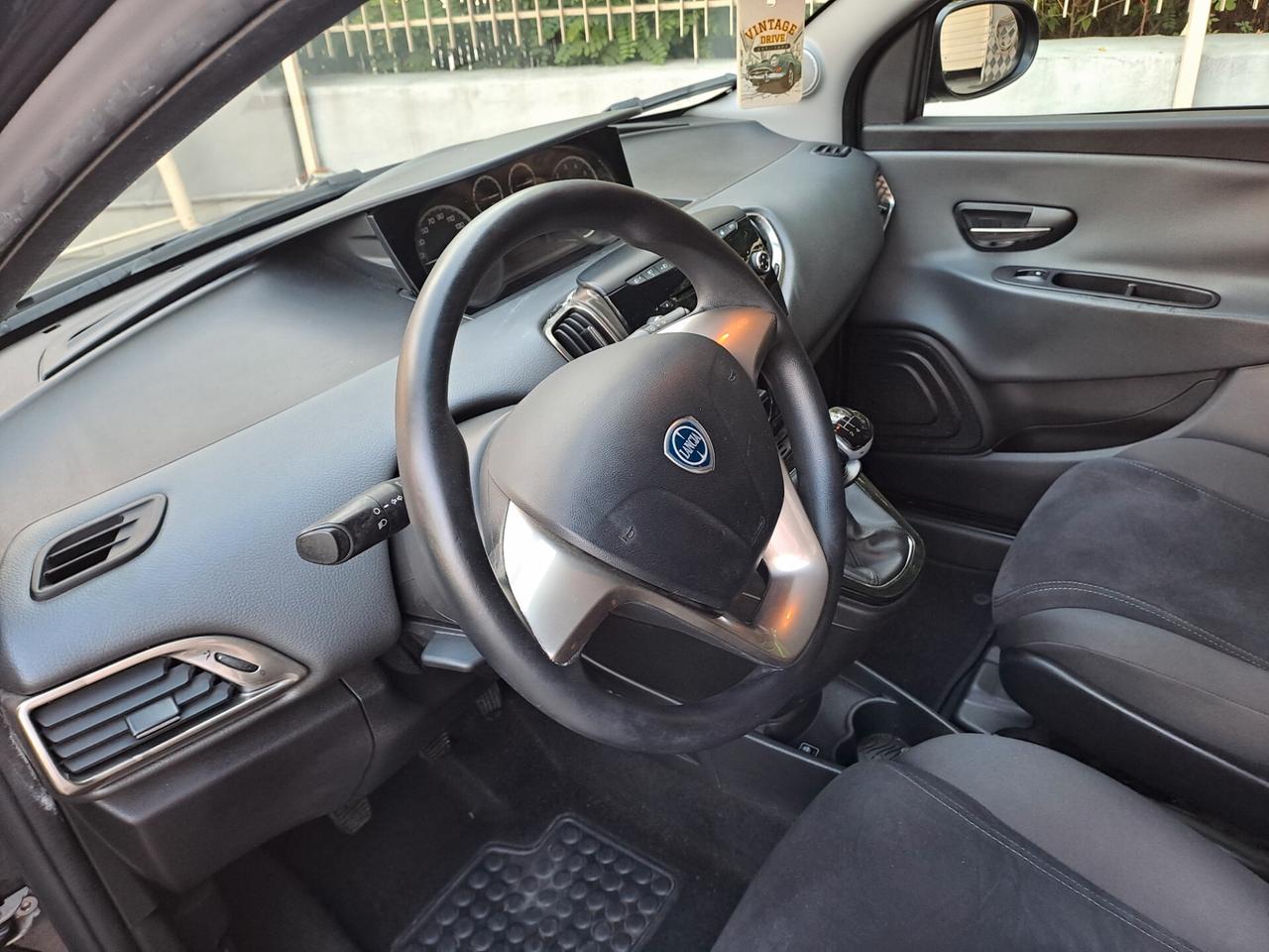 Lancia Ypsilon 1.2 69 CV 5 porte Gold IMP GPL