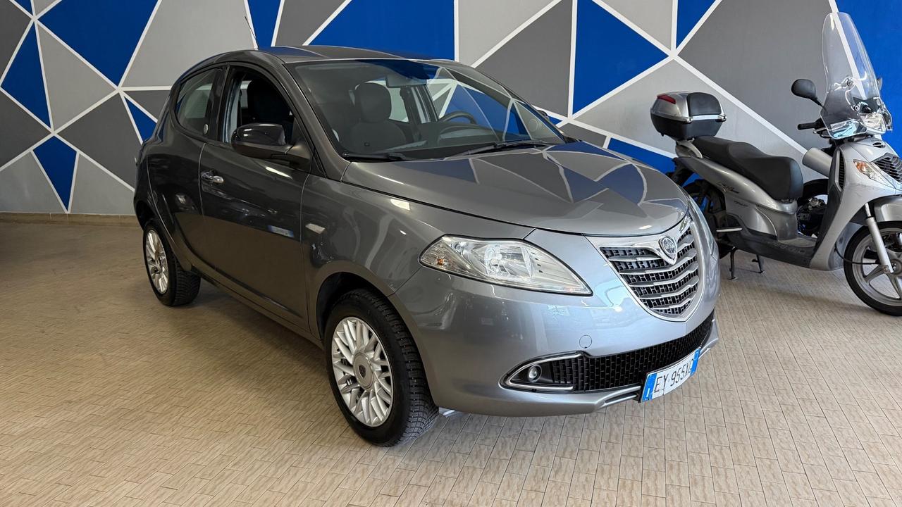 Lancia Ypsilon 0.9 TwinAir 85 CV 5 porte Metano Ecochic Elefantino
