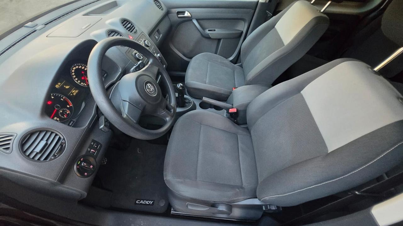 Volkswagen Caddy 7Posti Highline Maxi Neopatentati