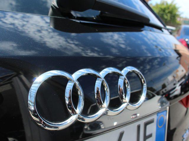AUDI Q3 35 TFSI Business