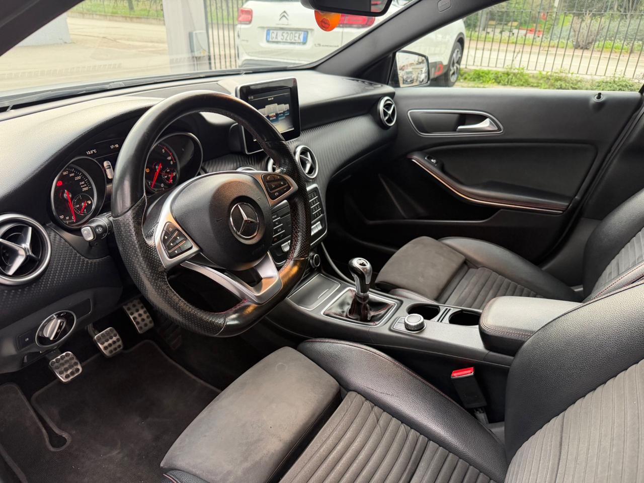 Mercedes-benz A 180 d Premium Night Edition
